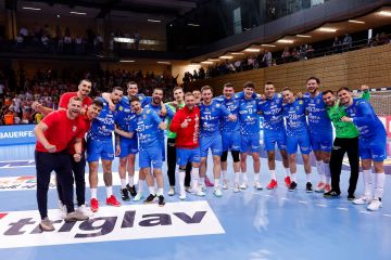 Hrvatska svladala Luksemburg, ozlijedio se Zvonimir Srna!